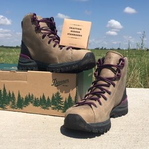 Danner’s Women Workboots